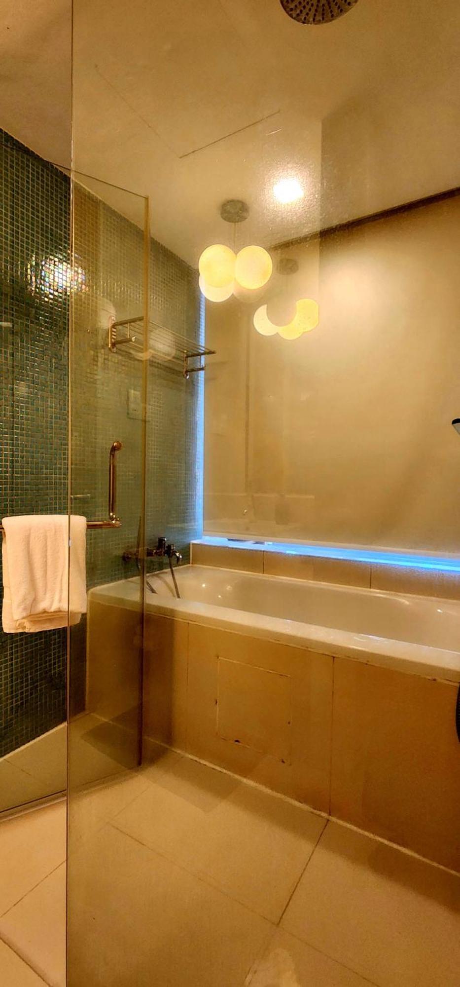 163 Super King Bed Near Petronas Twin Tower Klcc Kl Convention Center Pangsapuri Kuala Lumpur